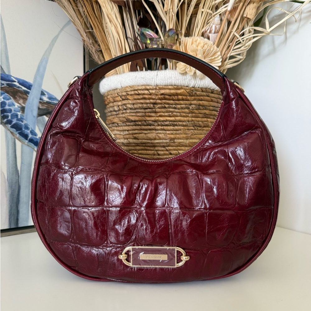 NWT👄BRAHMIN Mindy Crossbody
Leather Purse Cherry Lacquer Castle View